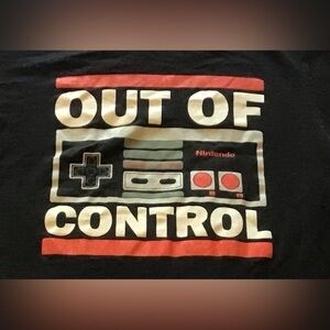 ✨✨ Nintendo “Out Of Control” Tee Size S ✨✨